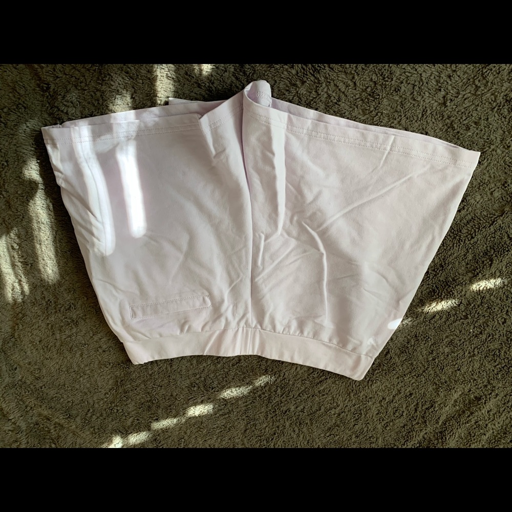 Shorts - Picture 2 of 3